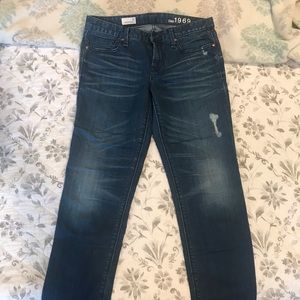 Gap “1969” slim straight cropped jean.